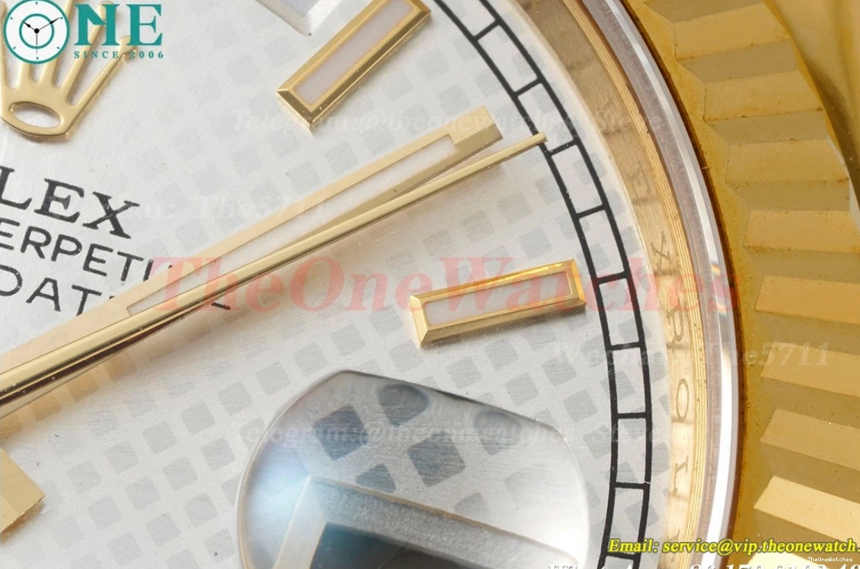 Textured DayDate Dial YG EWF YG 40mm A2836 Silver 0327